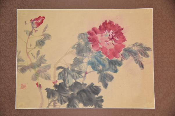 1980年柳子谷设色红牡丹图纸本镜片